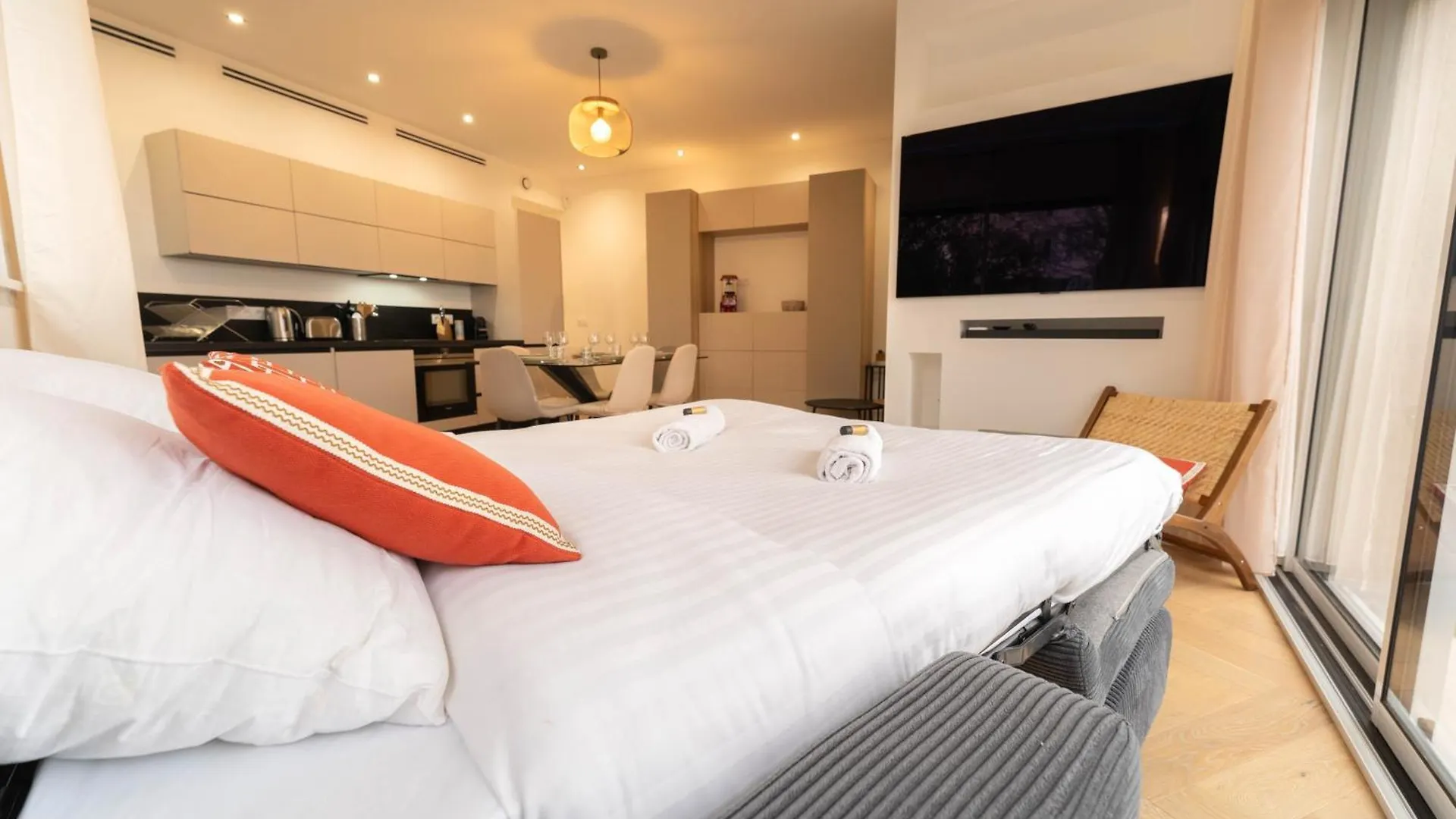 Magnifique Appartement Avec Piscine Et Jardin Nice Apartment