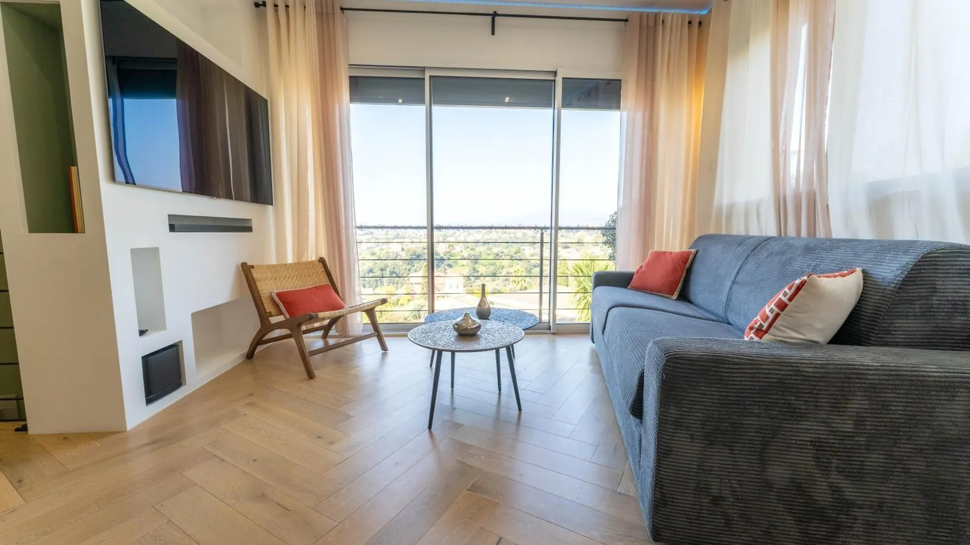 Magnifique Appartement Avec Piscine Et Jardin Nice Apartment
