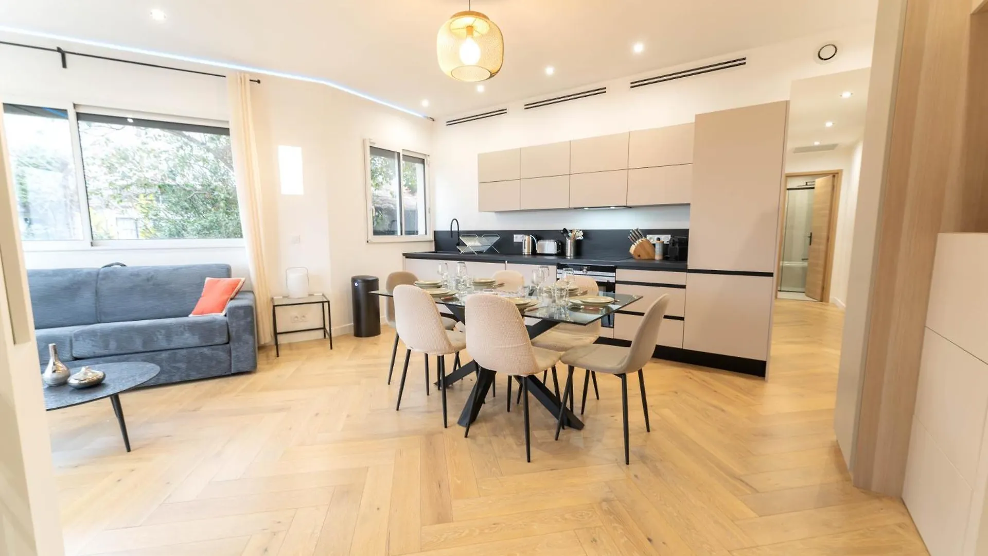 Magnifique Appartement Avec Piscine Et Jardin Nice 0*,  Fransa